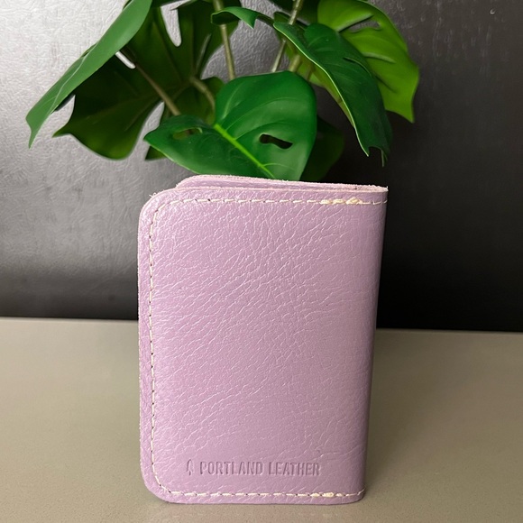 SOLD JELLYFISH VERTICAL BIFOLD WALLET Portland leather goods - Picture 2 of 3